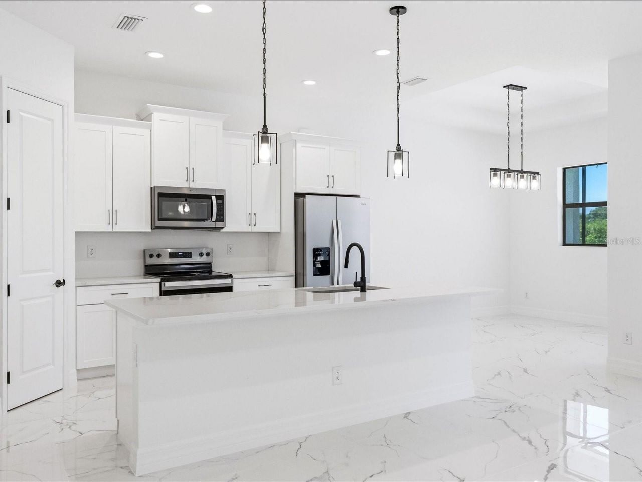 108 Lomas Rd, Rotonda West, FL 33947 Photo