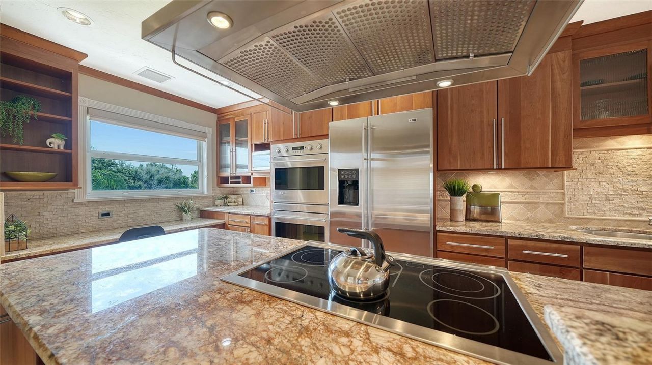 7115 Gulf Of Mexico Drive, Unit 23, Longboat Key, FL 34228 Photo