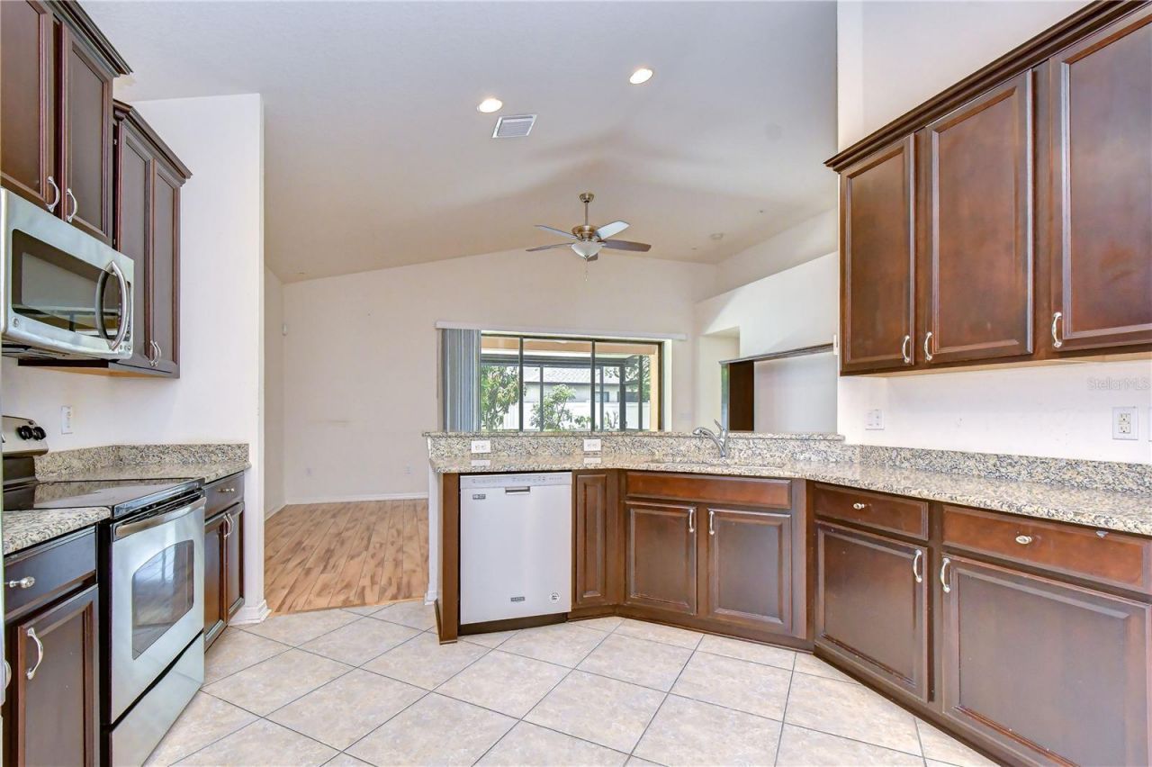 8443 White Poplar Drive , Riverview, FL 33578 Photo