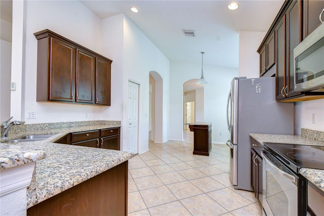 8443 White Poplar Drive , Riverview, FL 33578 Photo