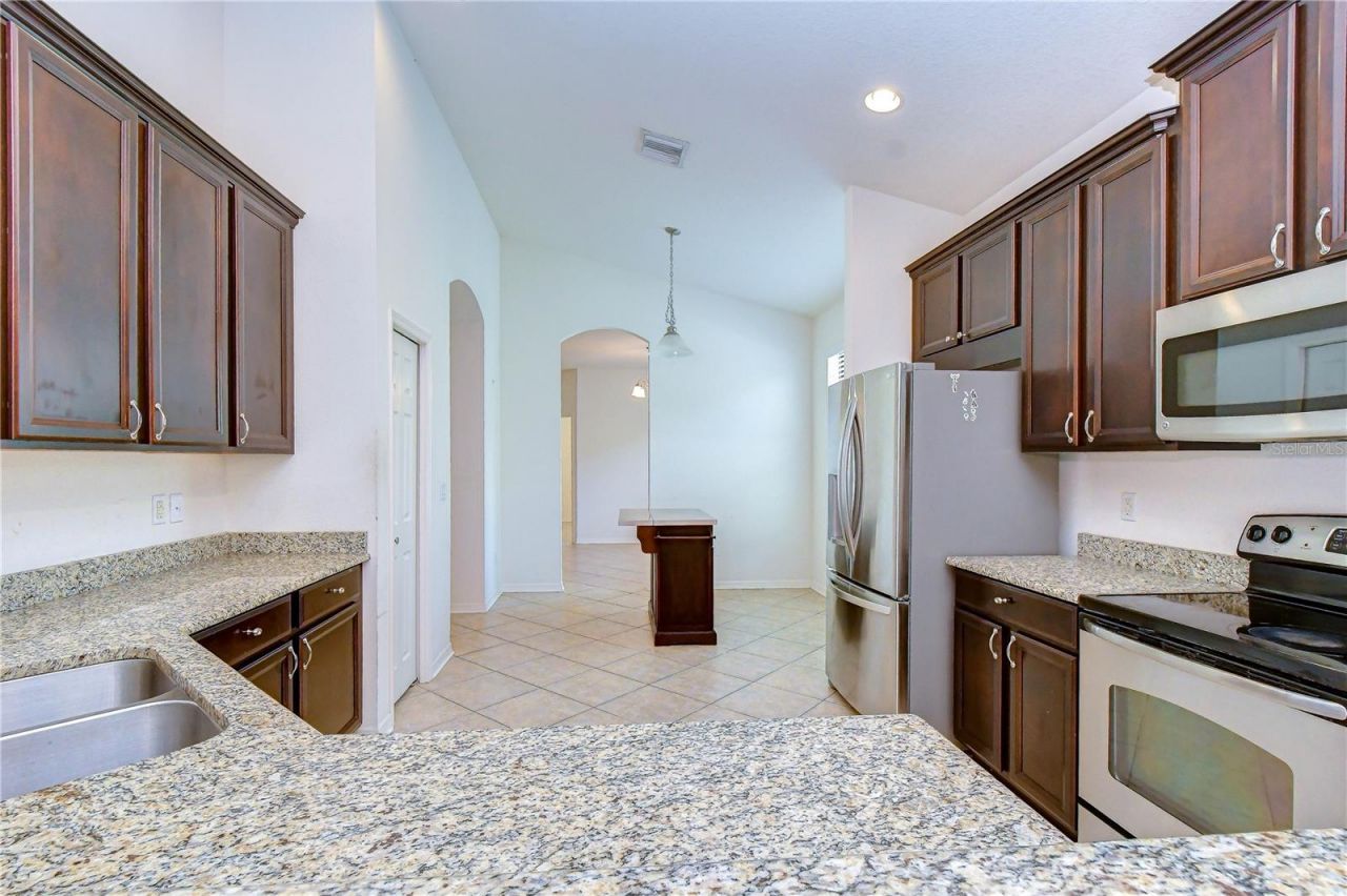 8443 White Poplar Drive , Riverview, FL 33578 Photo