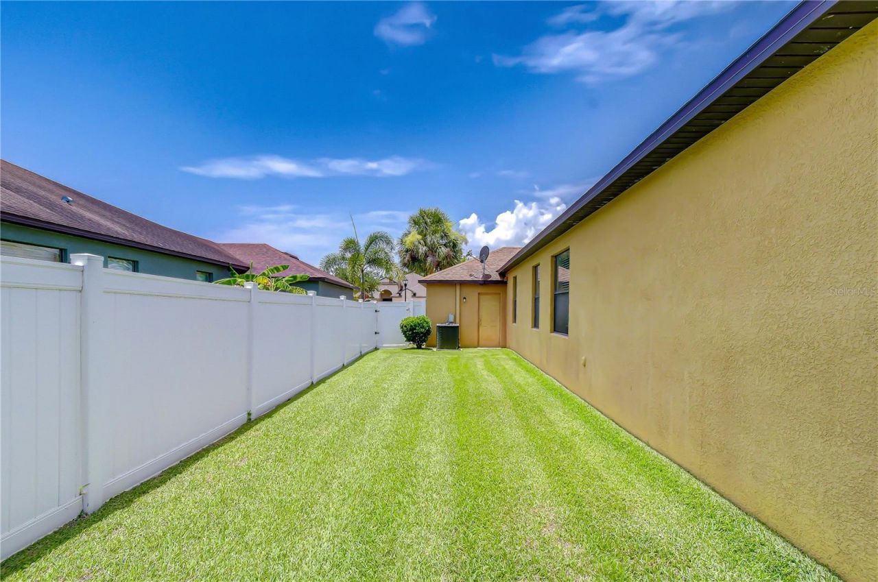 8443 White Poplar Drive , Riverview, FL 33578 Photo