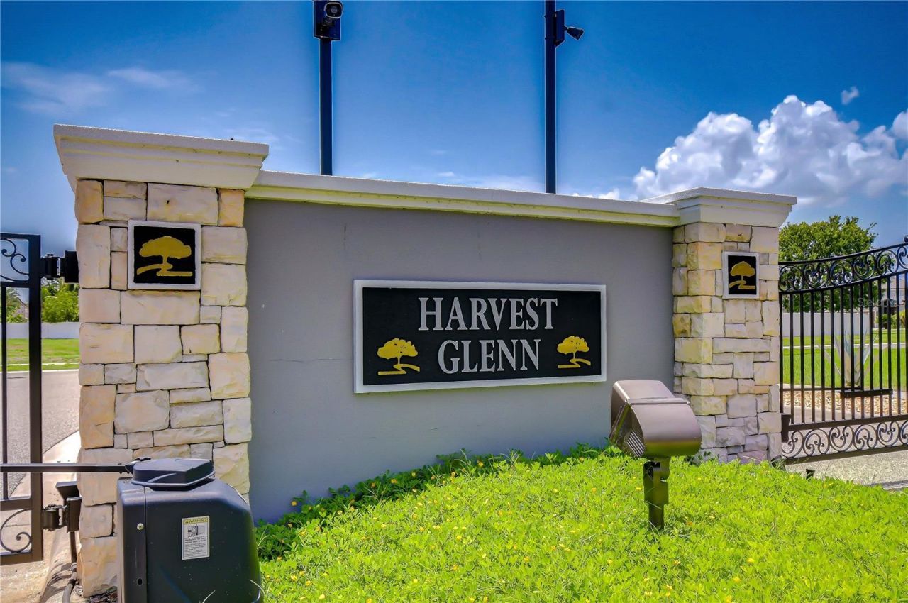 8443 White Poplar Drive , Riverview, FL 33578 Photo