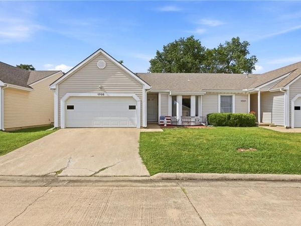1705 Westbury Lane, Fort Scott, KS 66701