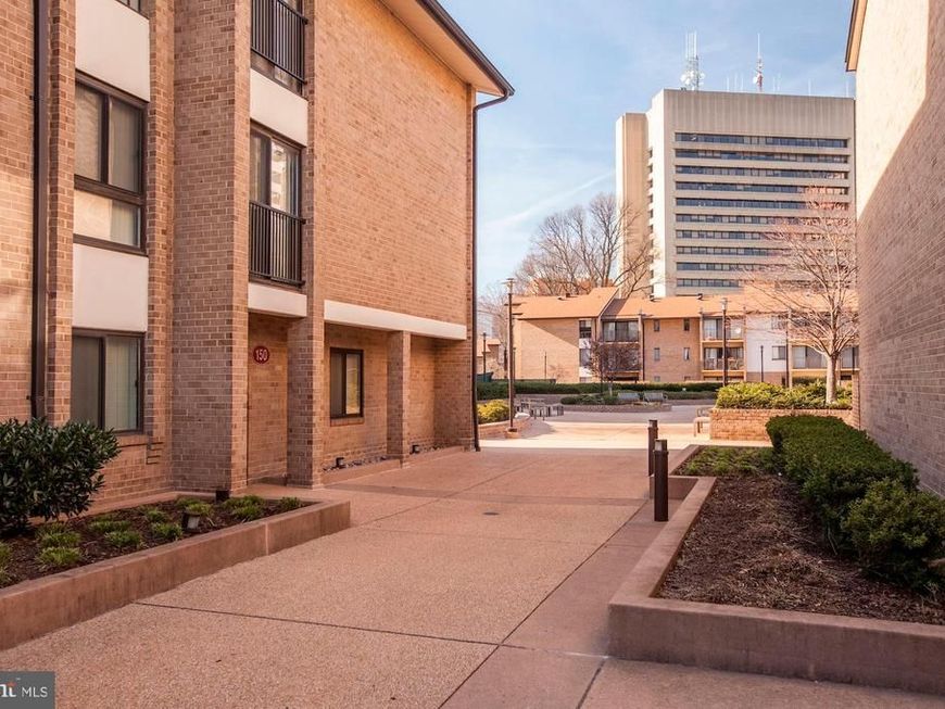 150 Monroe Street , Unit 102, Rockville, MD 20850 Main Photo