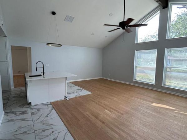 11803 Charing Cross RD , Austin, TX 78759