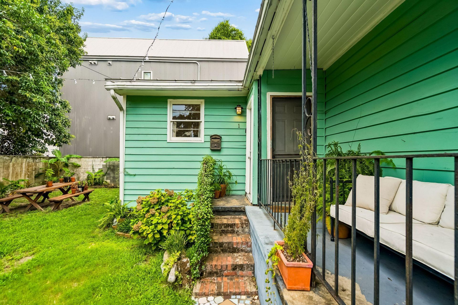 1 Maranda Holmes Street Photo 4