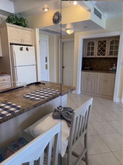 5601 Collins Ave, Unit 1723, Miami Beach, FL 33140 Photo