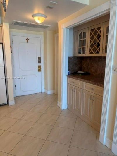 5601 Collins Ave , Unit 1723, Miami Beach, FL 33140 Photo