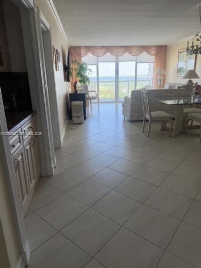 5601 Collins Ave, Unit 1723, Miami Beach, FL 33140 Photo
