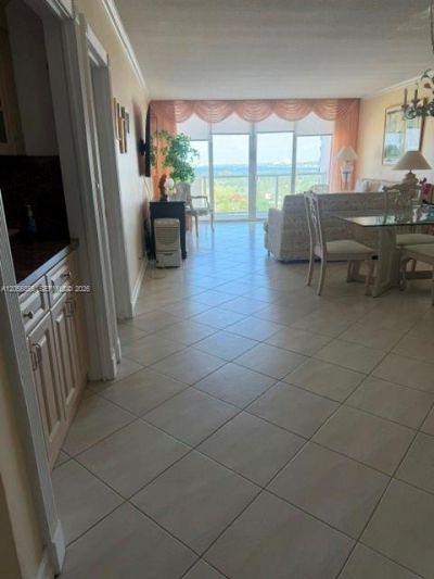 5601 Collins Ave , Unit 1723, Miami Beach, FL 33140 Photo