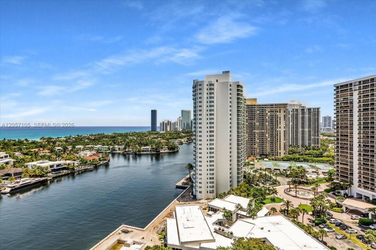 20515 E Country Club Dr, Unit 2048, Aventura, FL 33180 Photo