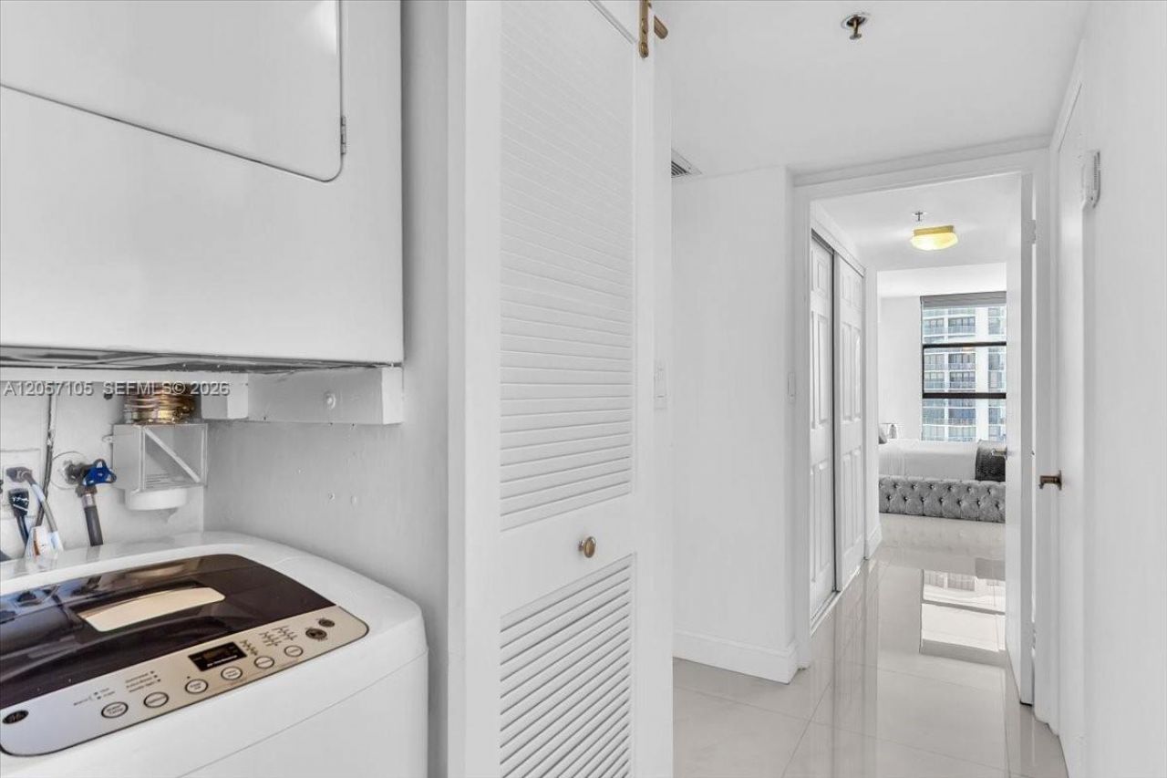 20515 E Country Club Dr, Unit 2048, Aventura, FL 33180 Photo