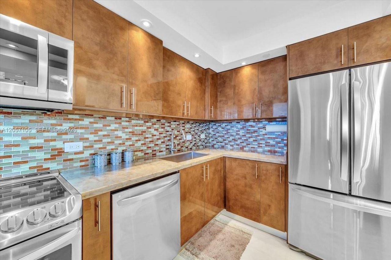 20515 E Country Club Dr, Unit 2048, Aventura, FL 33180 Photo