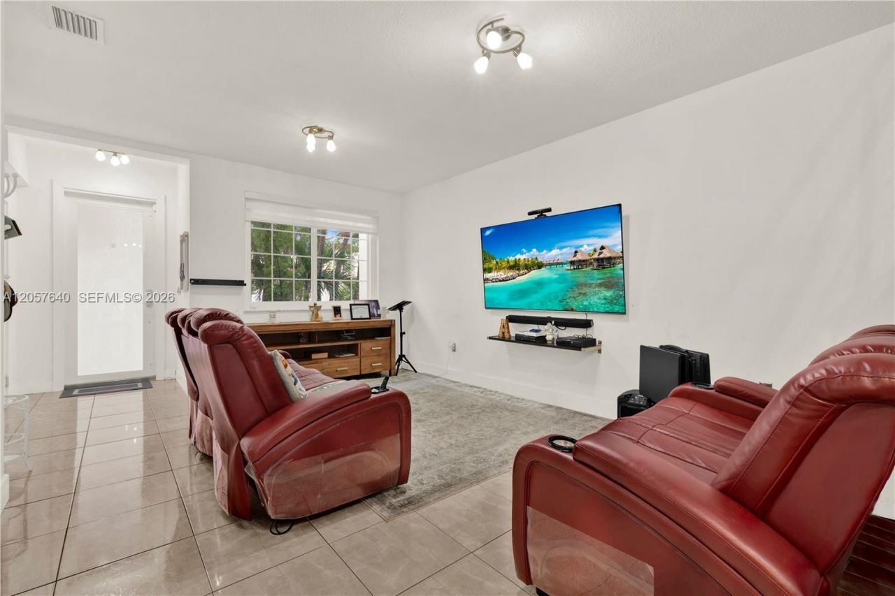 2470 SW 153rd Pass , Miami, FL 33185 Photo