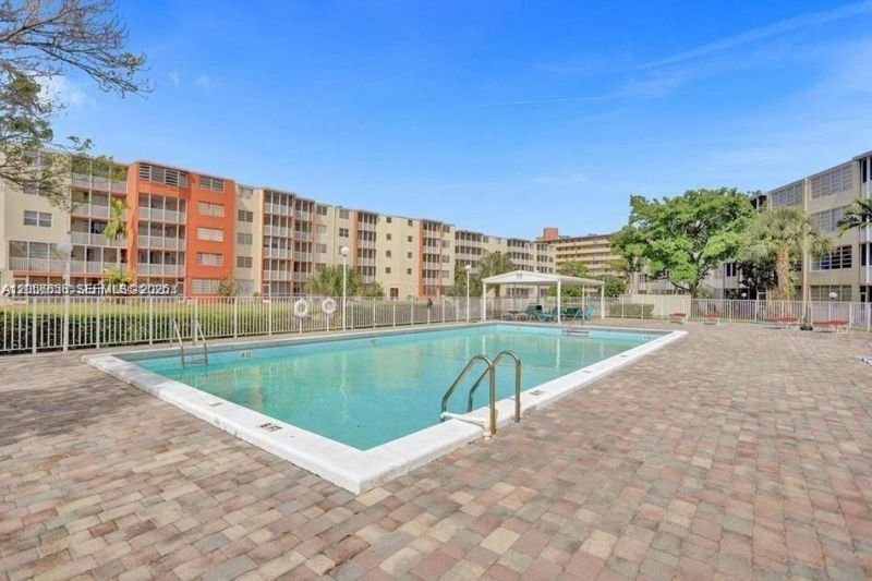 1710 NE 191st St , Unit 103-3, Miami, FL 33179 Photo