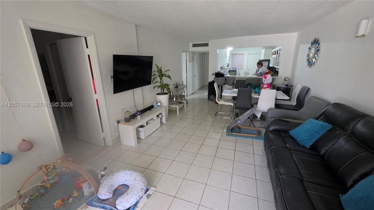 1710 NE 191st St , Unit 103-3, Miami, FL 33179 Photo