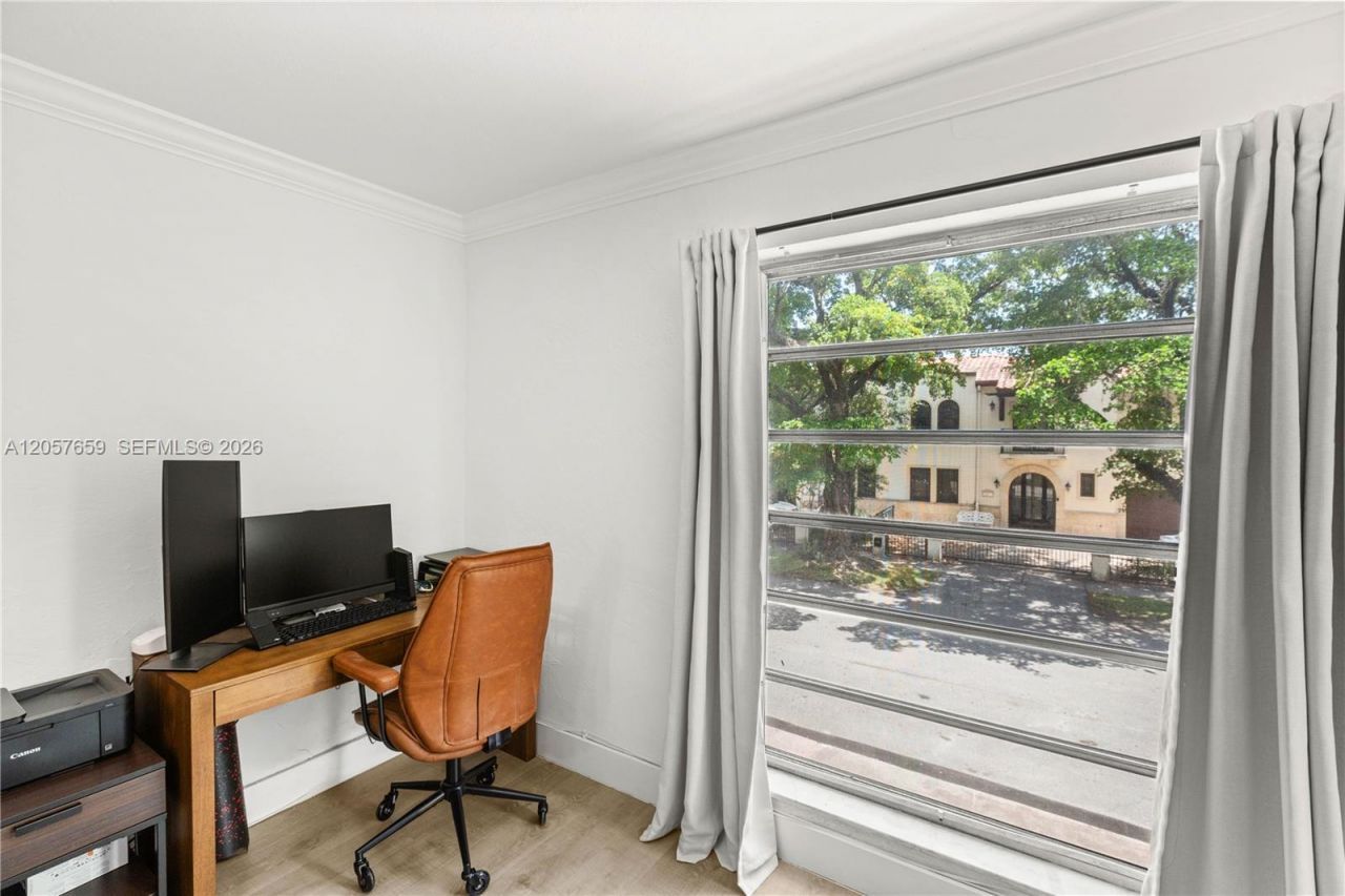 1650 S Le Jeune Rd , Unit 105, Coral Gables, FL 33134 Photo
