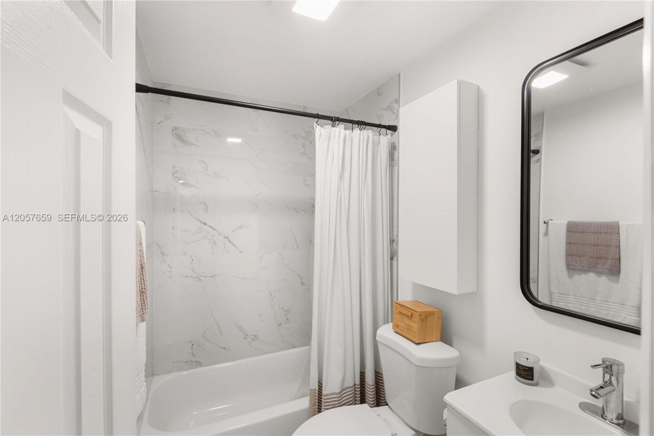 1650 S Le Jeune Rd , Unit 105, Coral Gables, FL 33134 Photo