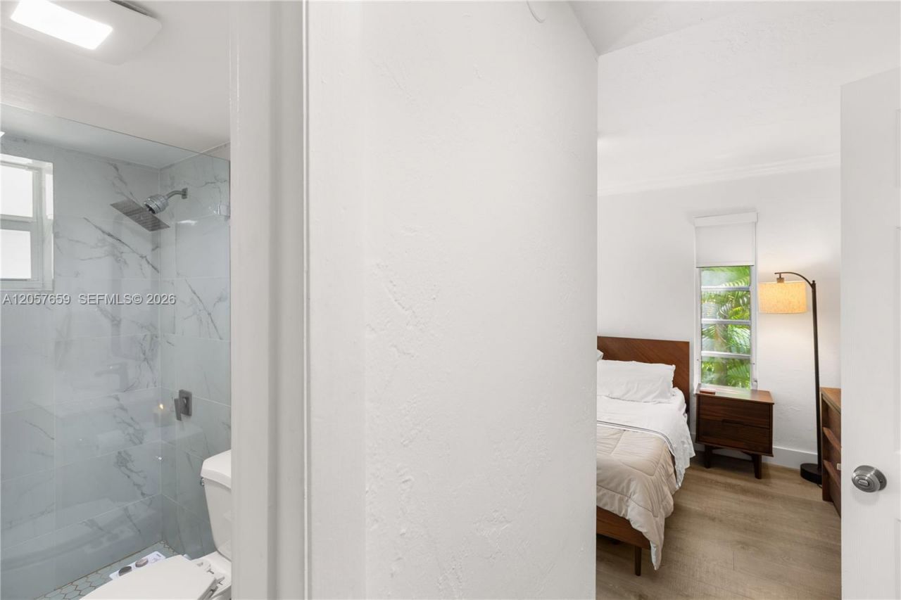 1650 S Le Jeune Rd , Unit 105, Coral Gables, FL 33134 Photo