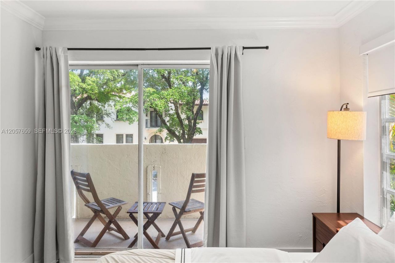 1650 S Le Jeune Rd , Unit 105, Coral Gables, FL 33134 Photo