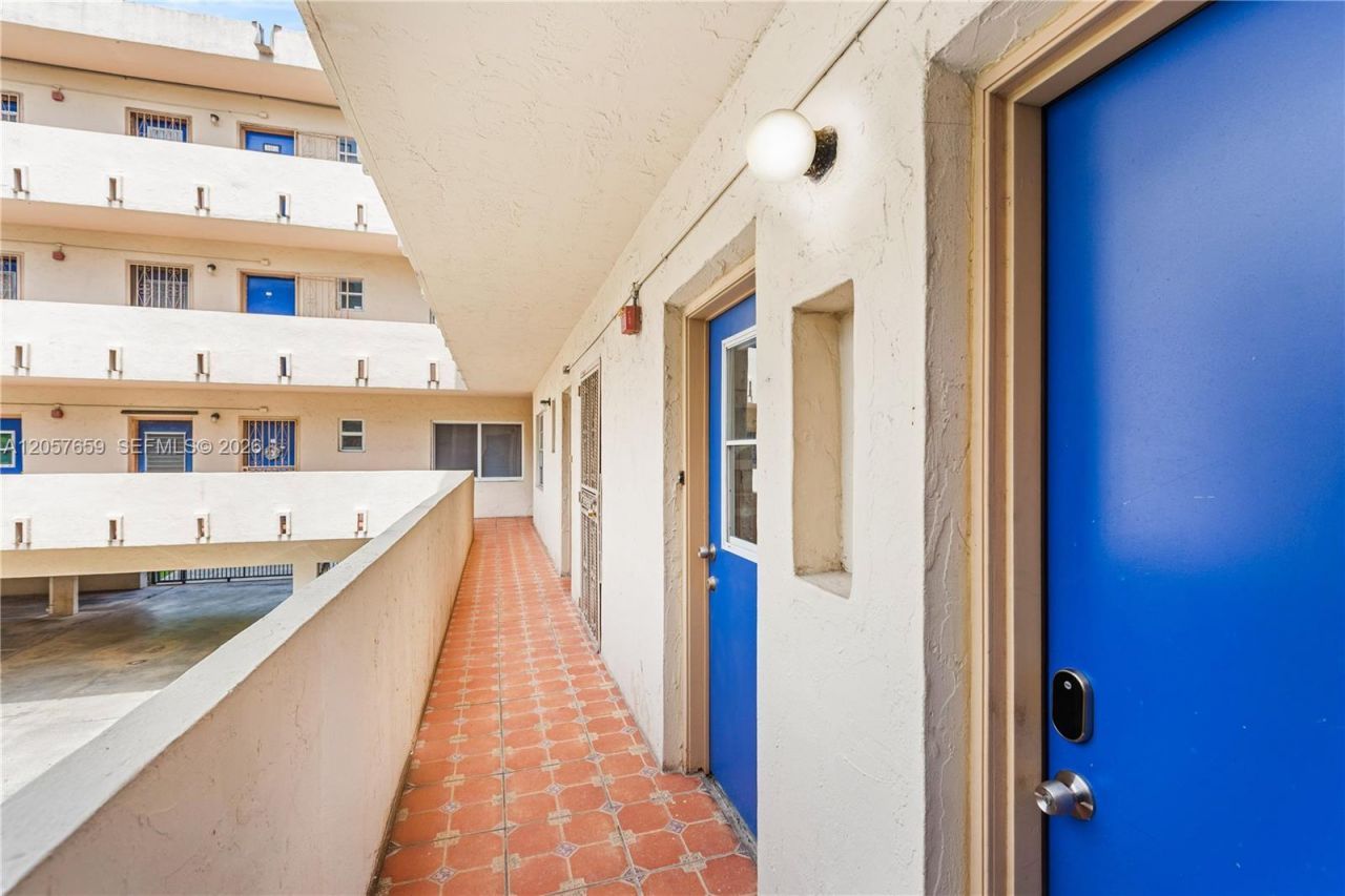 1650 S Le Jeune Rd , Unit 105, Coral Gables, FL 33134 Photo