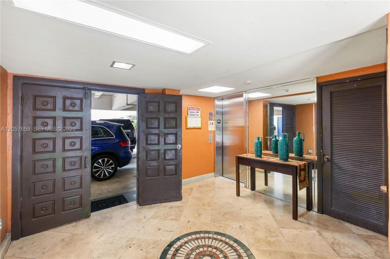 1650 S Le Jeune Rd , Unit 105, Coral Gables, FL 33134 Photo