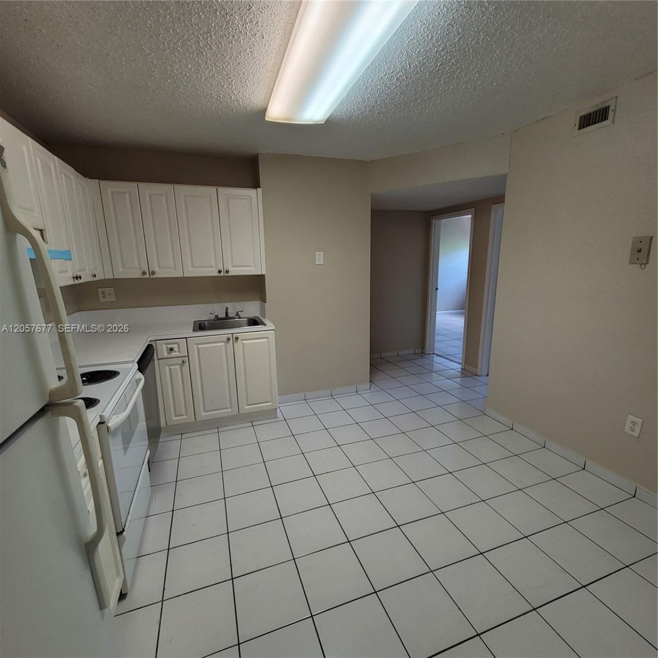 5100 SW 41st St, Unit 319, Pembroke Park, FL 33023 Photo