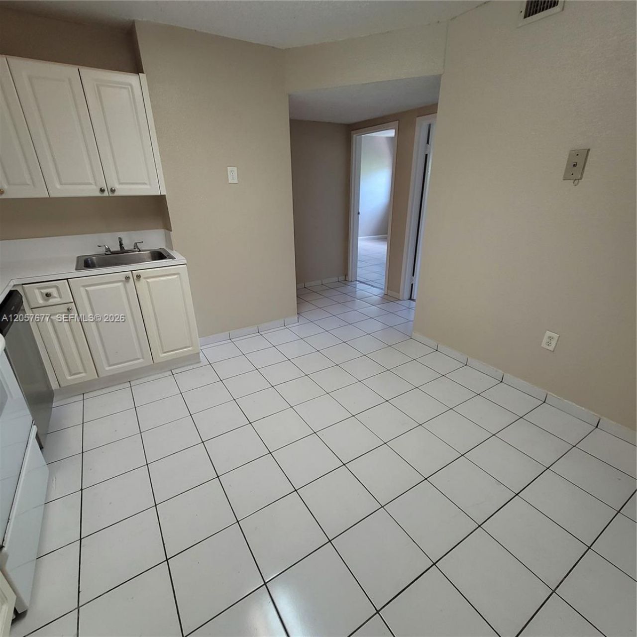 5100 SW 41st St, Unit 319, Pembroke Park, FL 33023 Photo