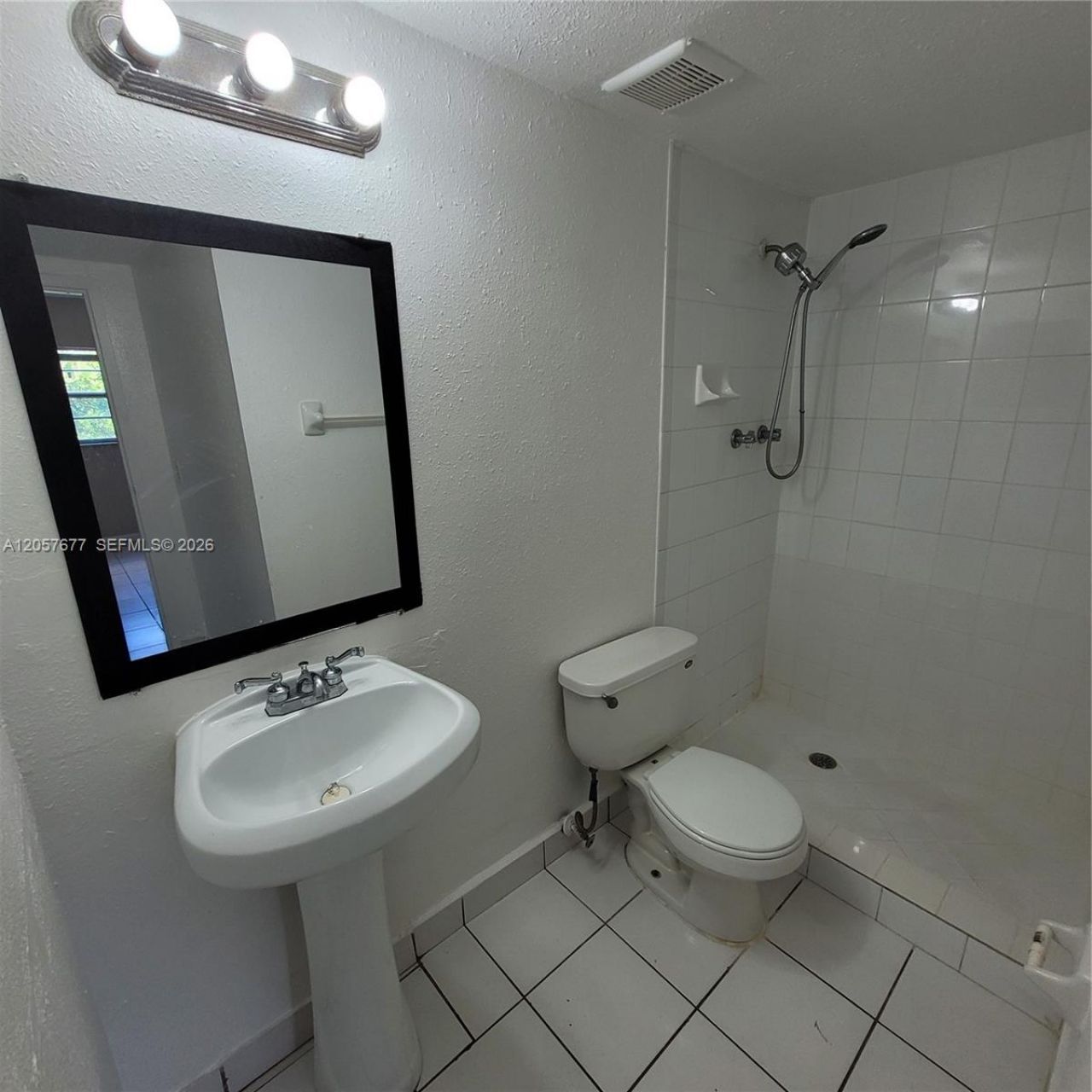 5100 SW 41st St, Unit 319, Pembroke Park, FL 33023 Photo
