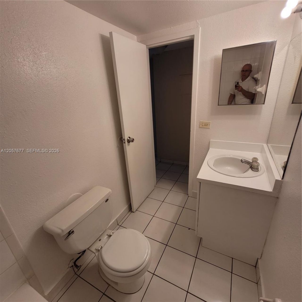 5100 SW 41st St, Unit 319, Pembroke Park, FL 33023 Photo