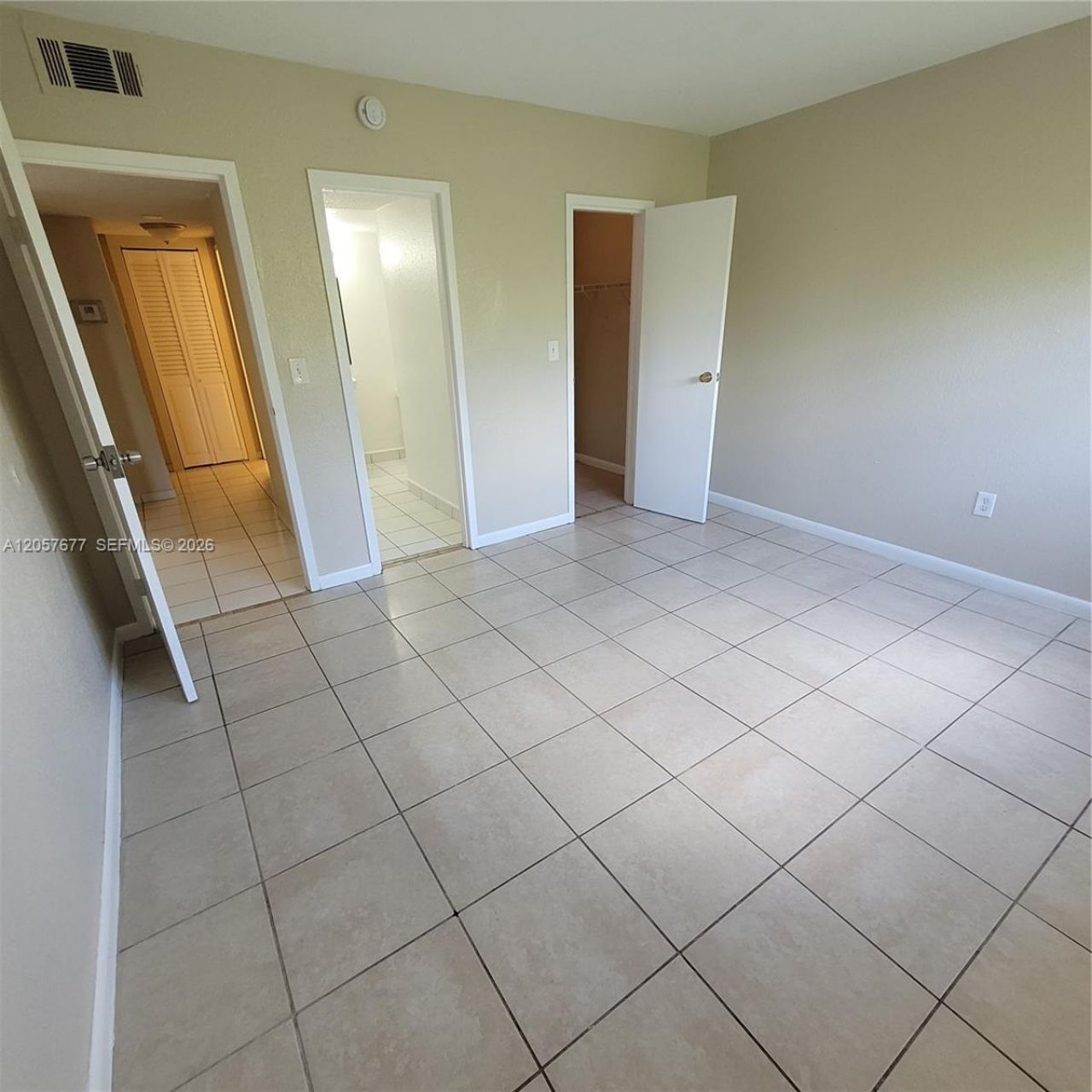 5100 SW 41st St, Unit 319, Pembroke Park, FL 33023 Photo