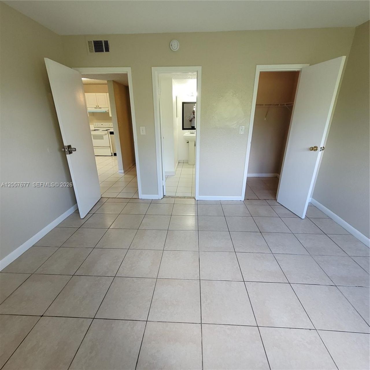 5100 SW 41st St, Unit 319, Pembroke Park, FL 33023 Photo