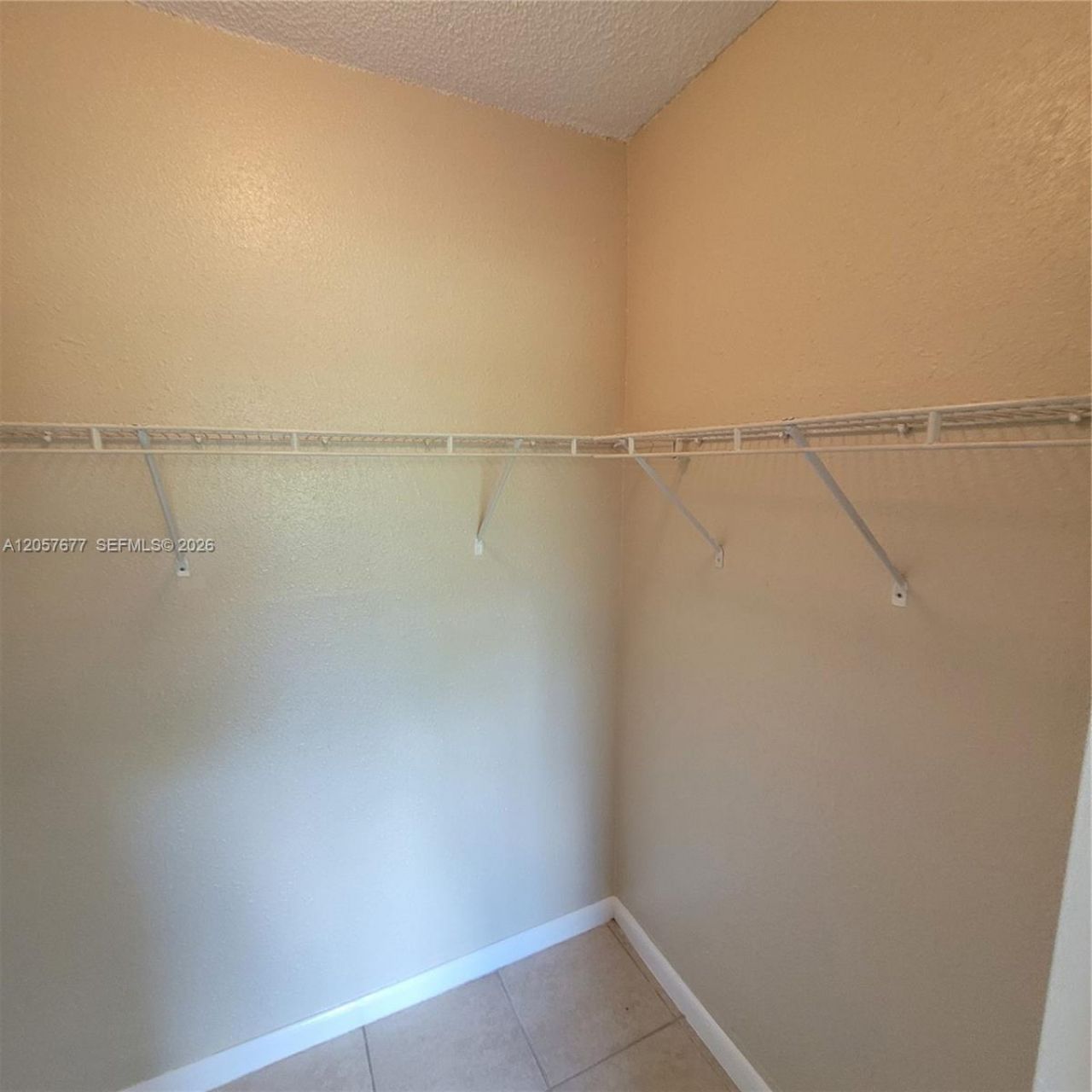 5100 SW 41st St, Unit 319, Pembroke Park, FL 33023 Photo