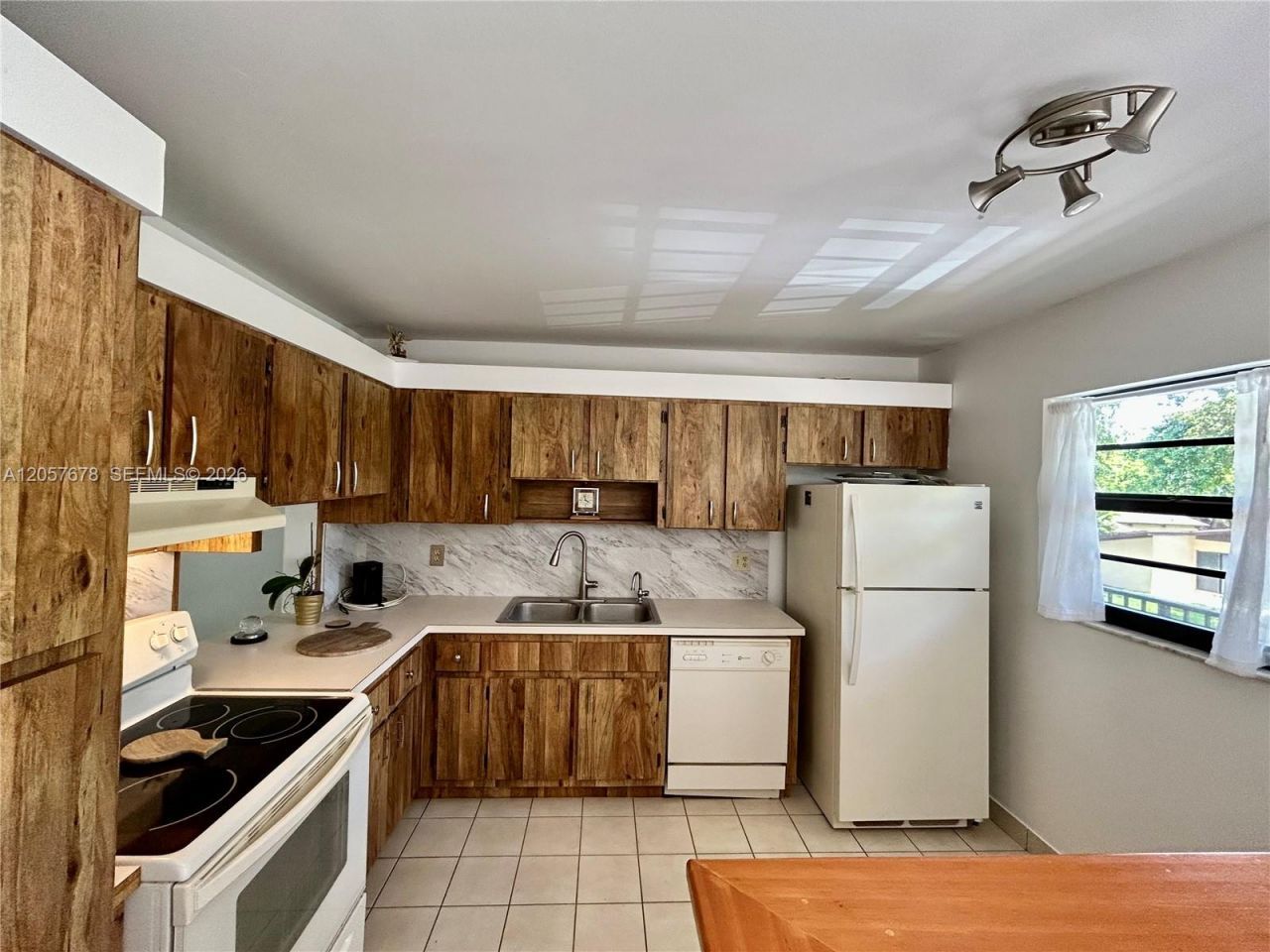 200 Gate Rd, Unit 202, Hollywood, FL 33024 Photo