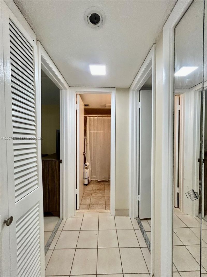 200 Gate Rd, Unit 202, Hollywood, FL 33024 Photo
