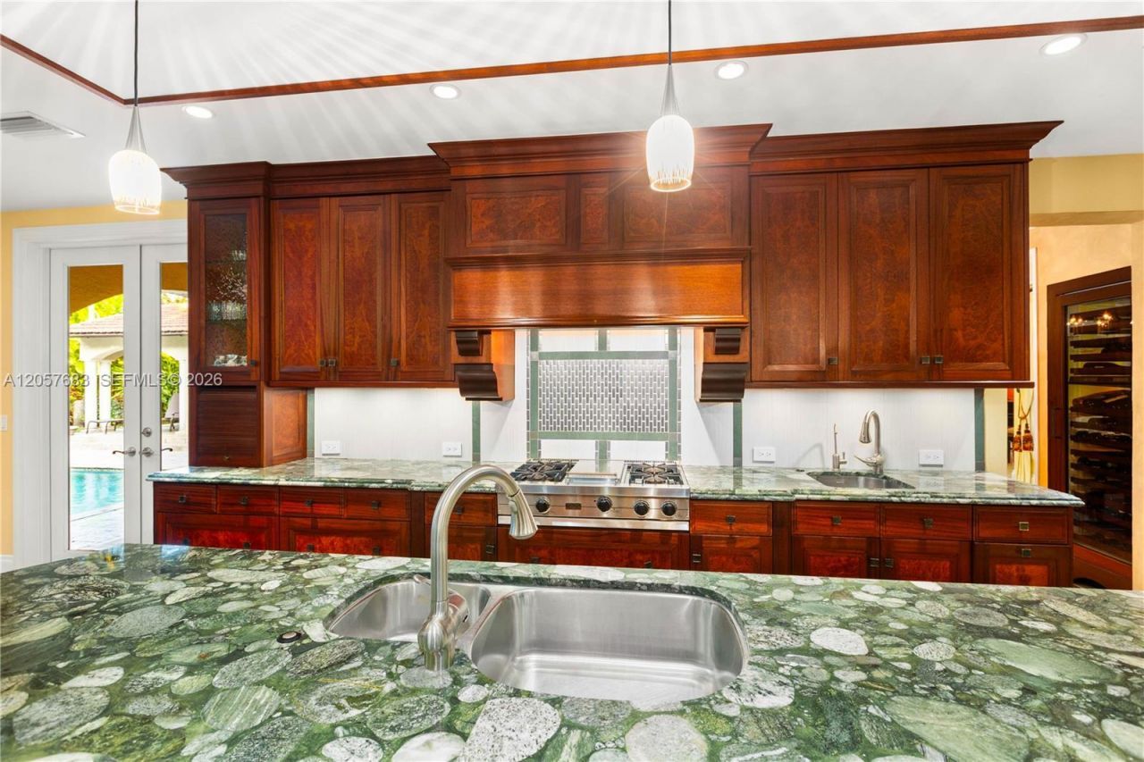 4867 SW 82nd St , Miami, FL 33143 Photo