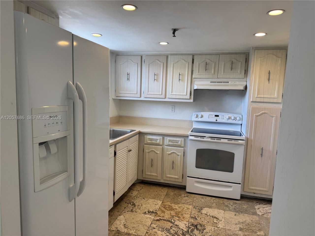 1345 West Ave , Unit 202, Miami Beach, FL 33139 Photo