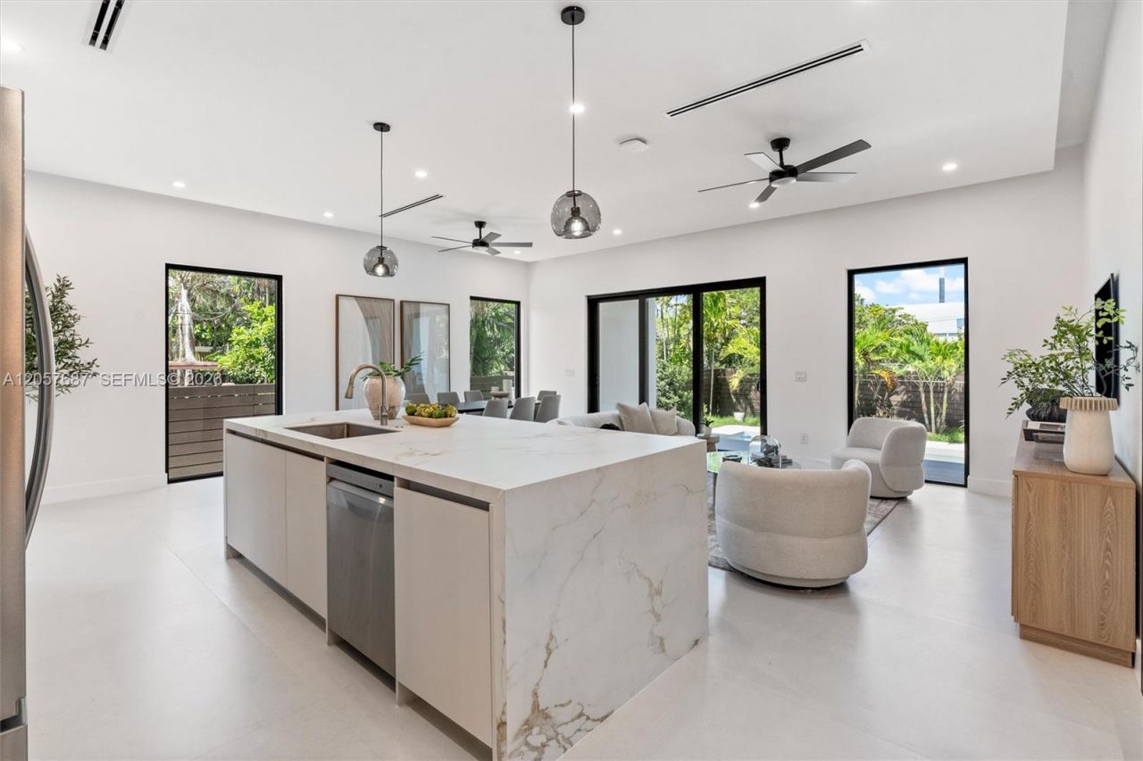 1319 NE 13th Ave , Fort Lauderdale, FL 33304 Photo