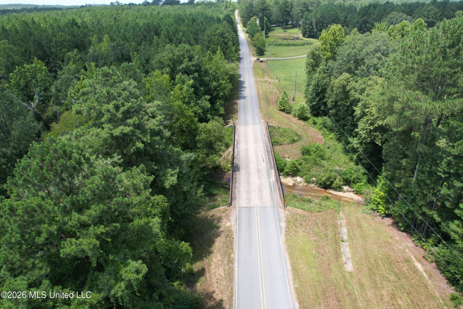 1 Dummyline Road Ne, McCall Creek, MS 39647 Main Photo