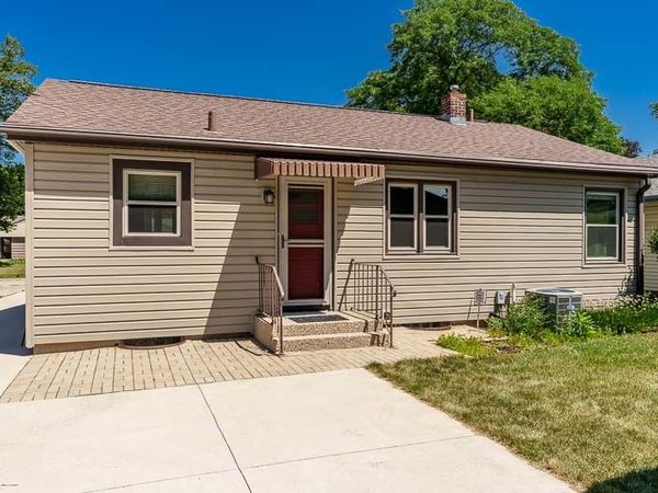 2328 Sharon Avenue, Rockford, IL 61103