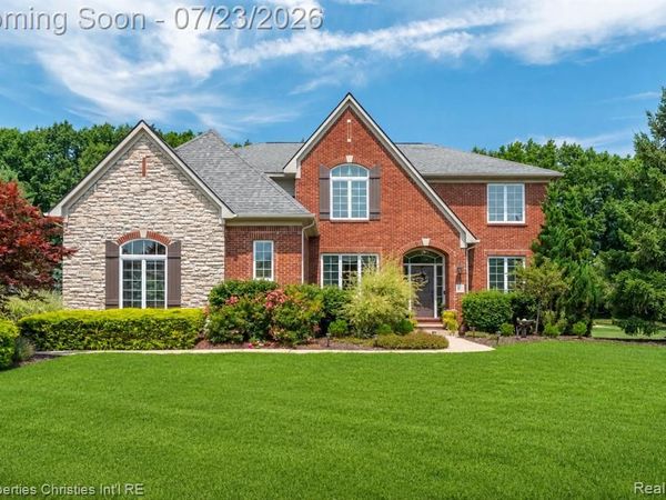 47648 Cheltenham Drive, Novi, MI 48374