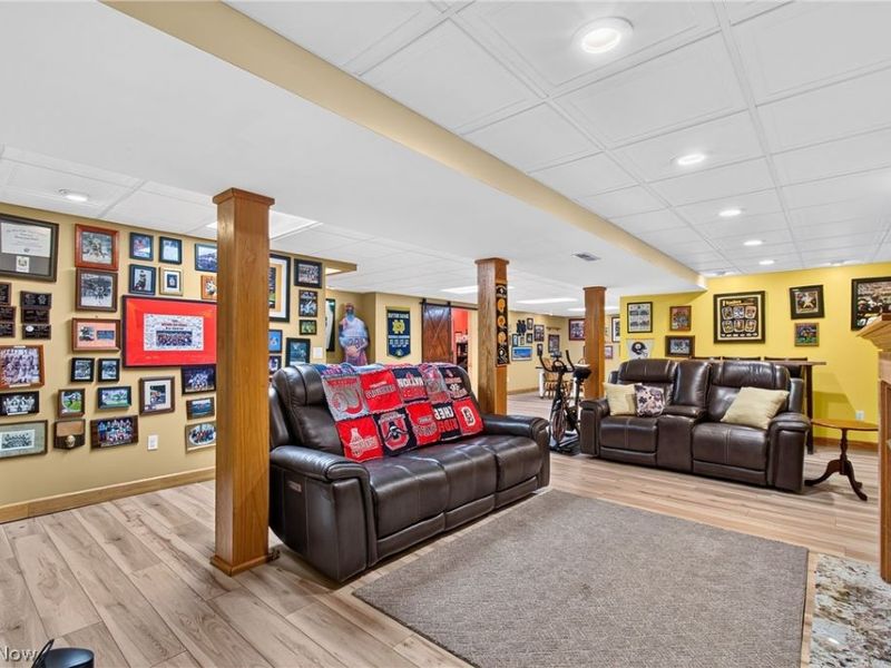 1302 Back Massillon Road, Orrville, OH 44667 Photo 22