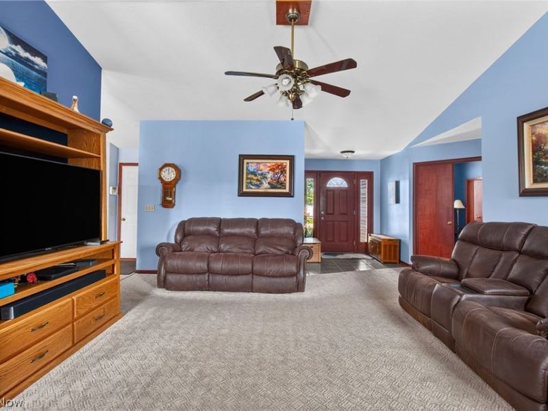 1302 Back Massillon Road, Orrville, OH 44667 Photo 6