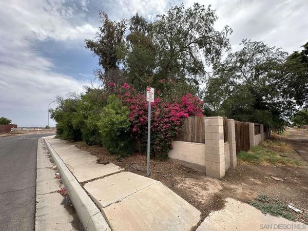 396 W Jones ST , Brawley, CA 92227