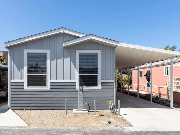 400 N Melrose Drive N, Unit 14, Vista, CA 92083