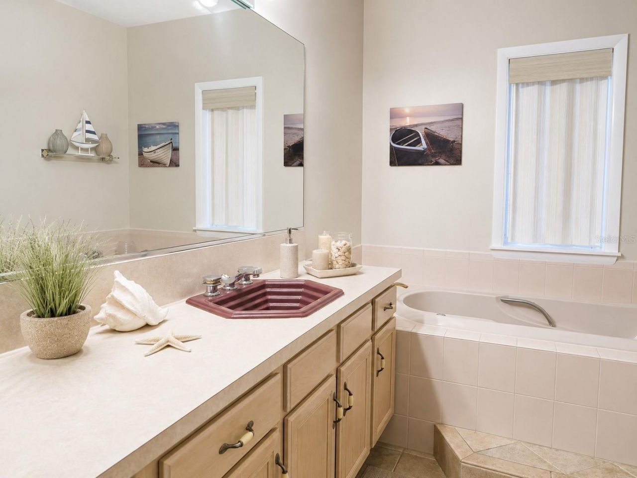 140 50th Street, Holmes Beach, FL 34217 Photo