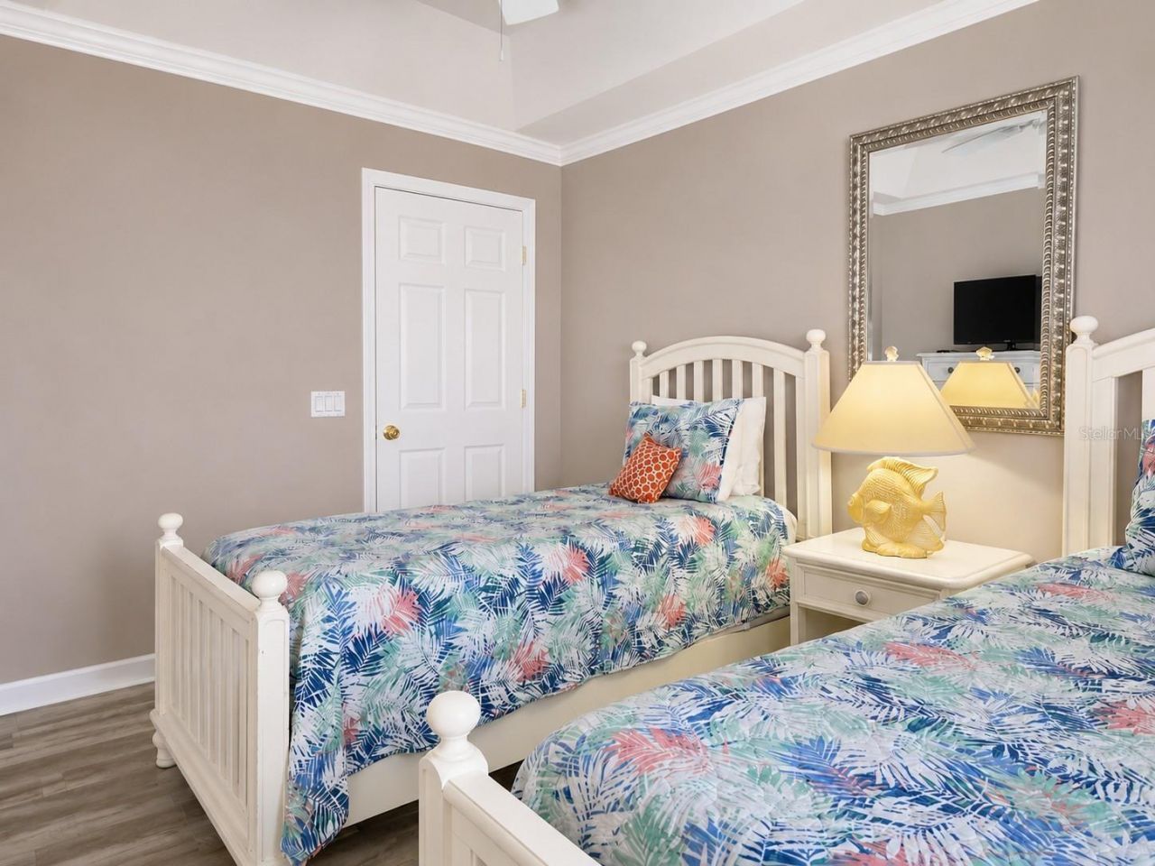 140 50th Street, Holmes Beach, FL 34217 Photo