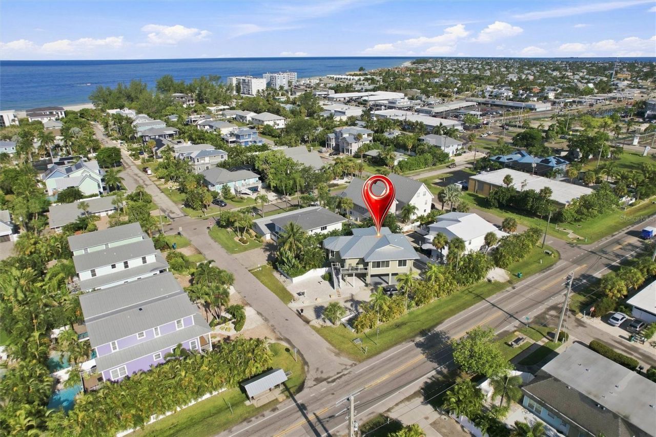 140 50th Street, Holmes Beach, FL 34217 Photo
