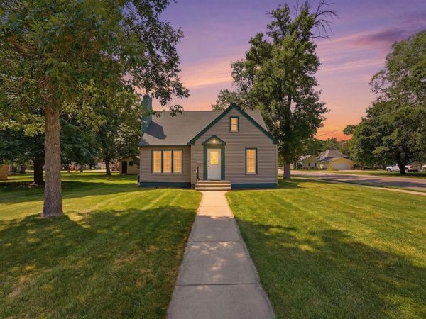 1002 Cedar Street , Alexandria, MN 56308